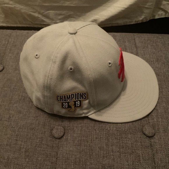 Men TORONTO RAPTORS 2019 NBA CHAMPIONS 59FIFTY HAT x NEW ERA  Grey And Red 7 3/8 - Picture 2 of 5